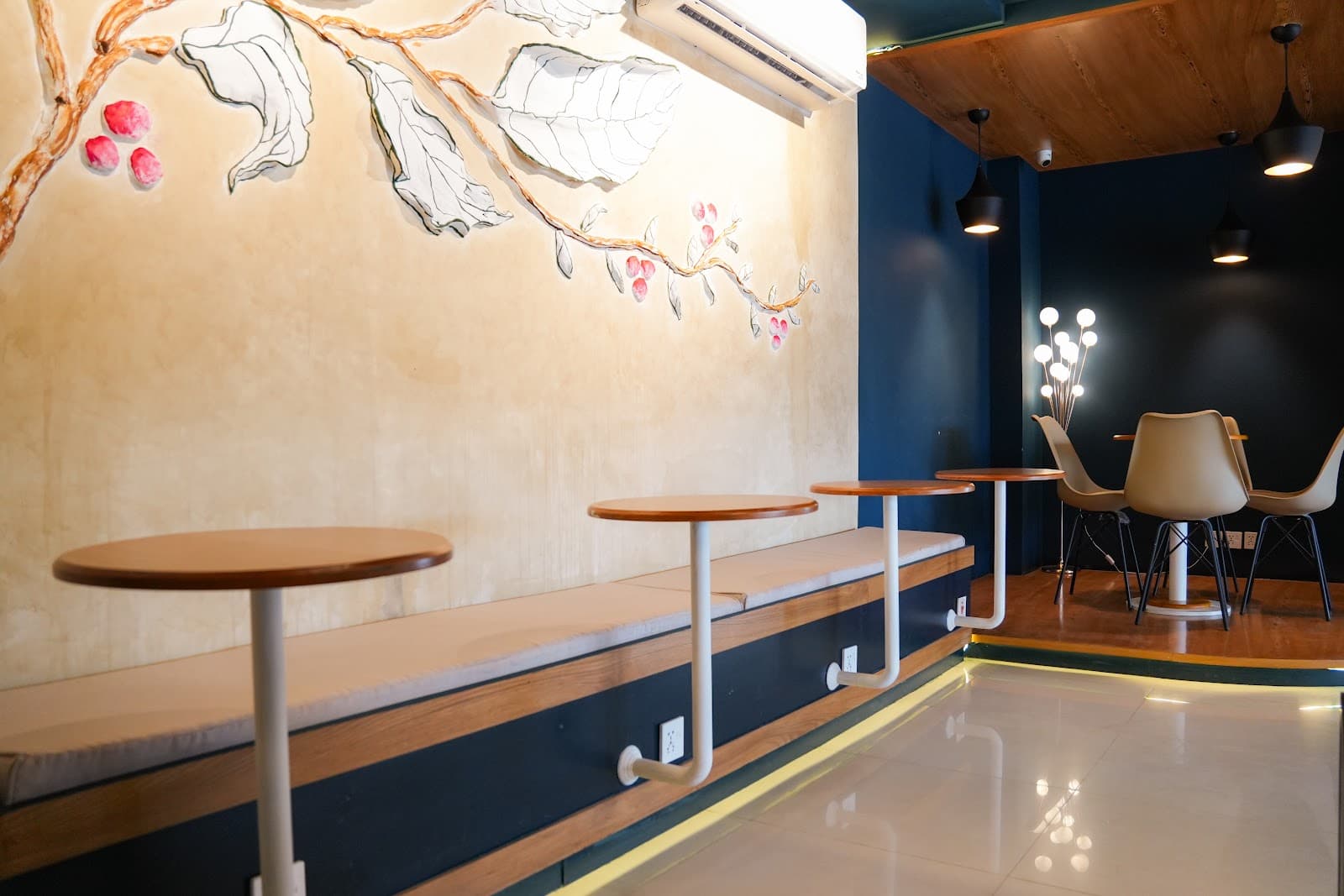 Inside 93 Brew